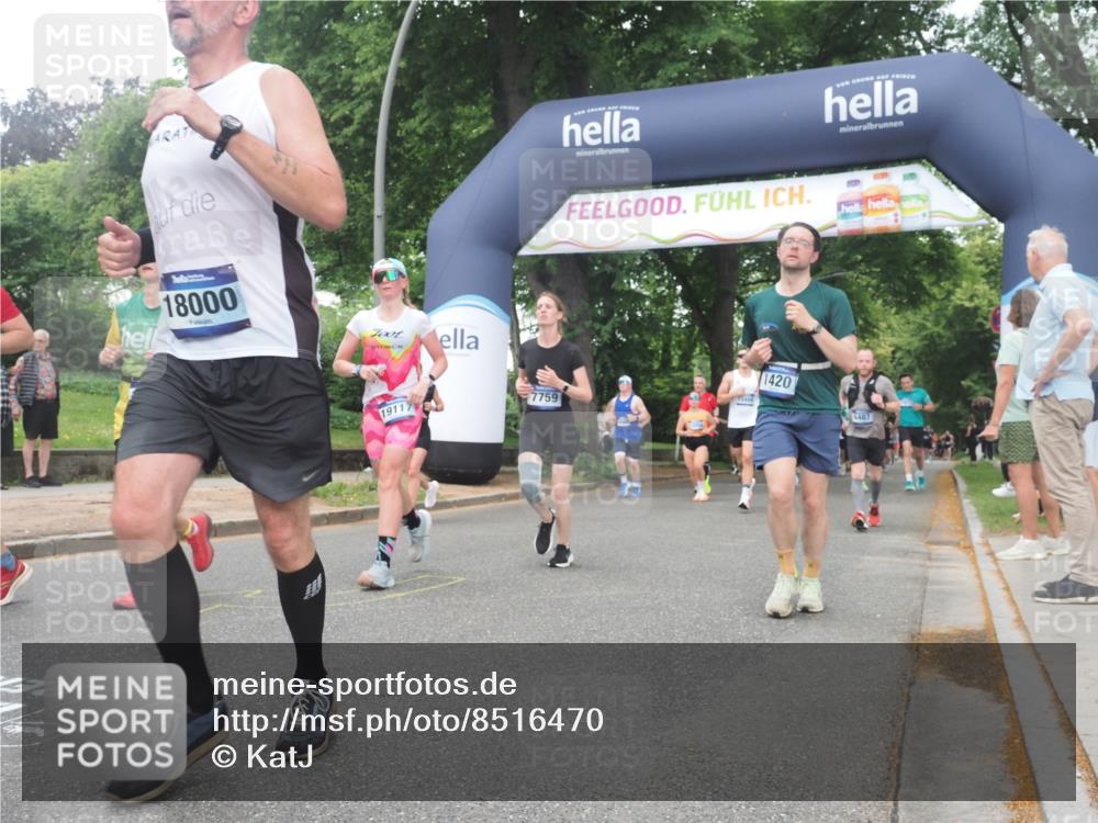 29.06.2025 - hella hamburg halbmarathon KatJ http://msf.ph/oto/8516470 29.06.2025 10:47:29 Zwischen KM18-KM19 1364, 1420, 2391, 4592, 5839, 6201, 6487, 7759, 8191, 8662 meine-sportfotos.de