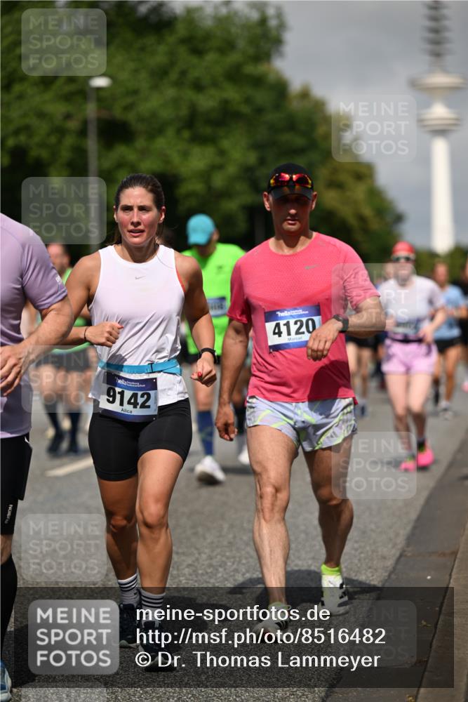 29.06.2025 - hella hamburg halbmarathon Dr. Thomas Lammeyer http://msf.ph/oto/8516482 29.06.2025 10:03:26 Kennedybrücke 1319, 1366, 1506, 1595, 1914, 2282, 2364, 2391, 2432, 2630, 3668, 3836, 4120, 4426, 4467, 4837, 5277, 5299, 5457, 5458, 5465, 5866, 6416, 7033, 7037, 7129, 7130, 7395, 7547, 7833, 8509, 8542, 8652, 8929, 9142, 9488, 9903, 9907, 9922, 9984, 10020, 10518, 10519, 11039, 11041 meine-sportfotos.de