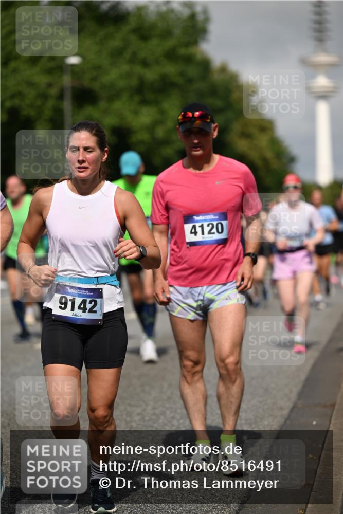 29.06.2025 - hella hamburg halbmarathon Dr. Thomas Lammeyer http://msf.ph/oto/8516491 29.06.2025 10:03:26 Kennedybrücke 1319, 1366, 1506, 1595, 1914, 2282, 2364, 2391, 2432, 2630, 3668, 3836, 4120, 4426, 4467, 4837, 5277, 5299, 5457, 5458, 5465, 5866, 6416, 7033, 7037, 7129, 7130, 7395, 7547, 7833, 8509, 8542, 8652, 8929, 9142, 9488, 9903, 9907, 9922, 9984, 10020, 10518, 10519, 11039, 11041 meine-sportfotos.de