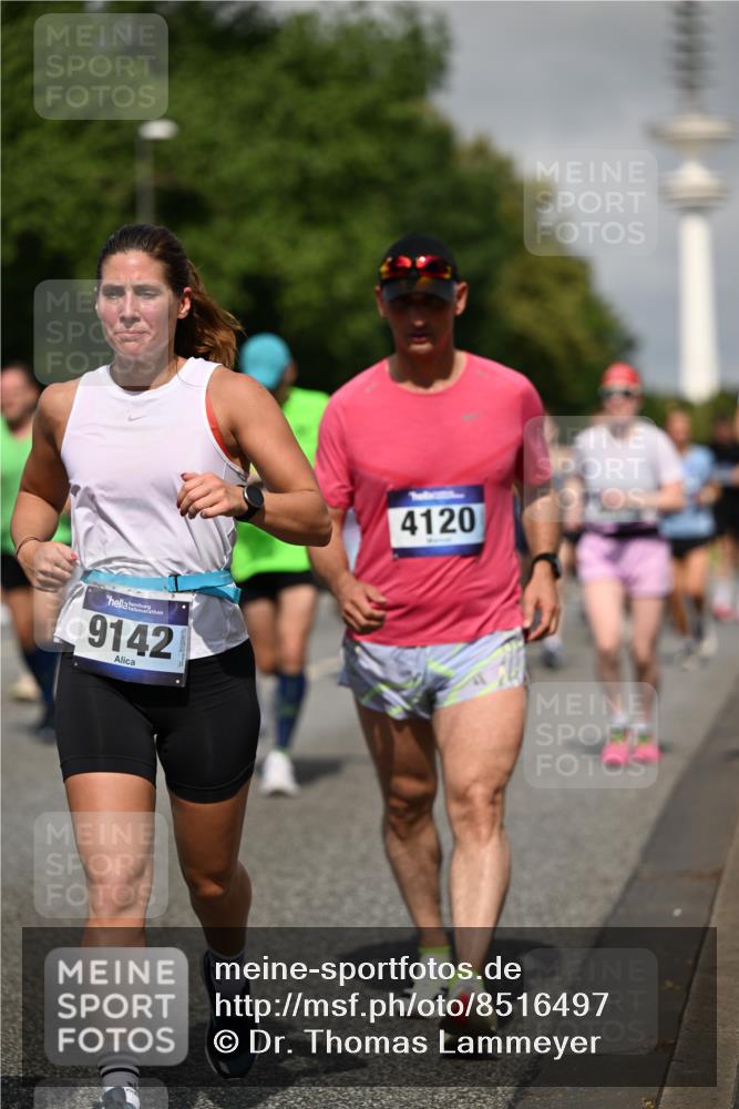 29.06.2025 - hella hamburg halbmarathon Dr. Thomas Lammeyer http://msf.ph/oto/8516497 29.06.2025 10:03:26 Kennedybrücke 1319, 1366, 1506, 1595, 1914, 2282, 2364, 2391, 2432, 2630, 3668, 3836, 4120, 4426, 4467, 4837, 5277, 5299, 5457, 5458, 5465, 5866, 6416, 7033, 7037, 7129, 7130, 7395, 7547, 7833, 8509, 8542, 8652, 8929, 9142, 9488, 9903, 9907, 9922, 9984, 10020, 10518, 10519, 11039, 11041 meine-sportfotos.de
