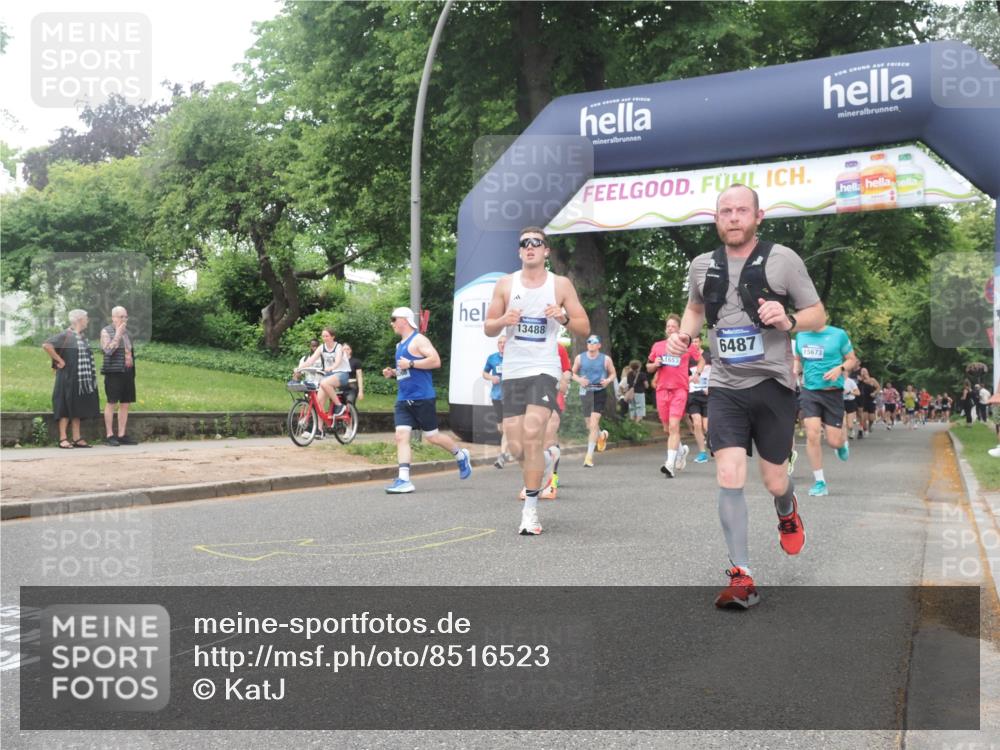 29.06.2025 - hella hamburg halbmarathon KatJ http://msf.ph/oto/8516523 29.06.2025 10:47:31 Zwischen KM18-KM19 1364, 1420, 1653, 2391, 4068, 4592, 6487, 7759, 8191, 8662 meine-sportfotos.de