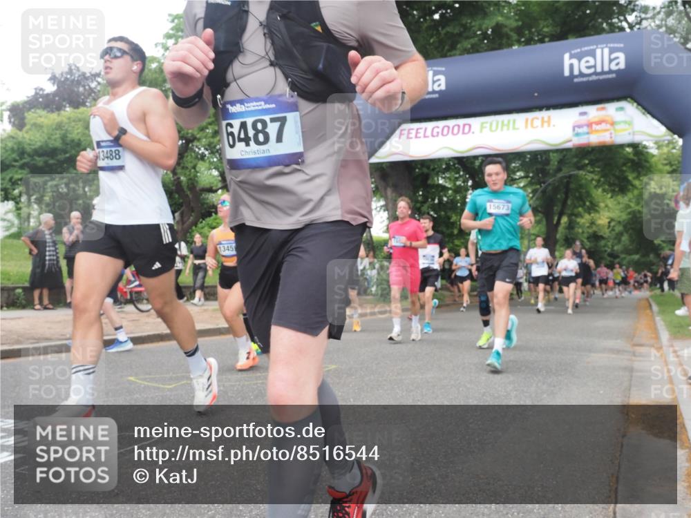 29.06.2025 - hella hamburg halbmarathon KatJ http://msf.ph/oto/8516544 29.06.2025 10:47:32 Zwischen KM18-KM19 1364, 1420, 1653, 2391, 4068, 4592, 6487, 7759, 8191 meine-sportfotos.de