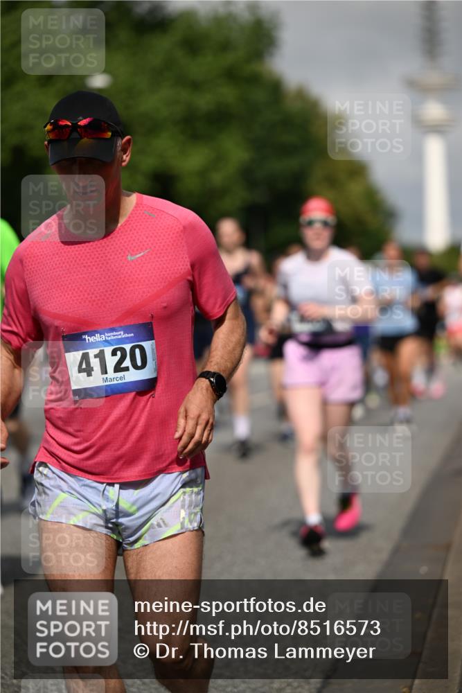 29.06.2025 - hella hamburg halbmarathon Dr. Thomas Lammeyer http://msf.ph/oto/8516573 29.06.2025 10:03:28 Kennedybrücke 1319, 1366, 1506, 1595, 1914, 1955, 2282, 2364, 2391, 2432, 2630, 3279, 3668, 3836, 4120, 4426, 4467, 4837, 5277, 5299, 5457, 5458, 5465, 5866, 6416, 7033, 7037, 7395, 7547, 7833, 8330, 8509, 8542, 8652, 8929, 9142, 9488, 9903, 9907, 9922, 9984, 10020, 10518, 10519, 11039, 11041 meine-sportfotos.de