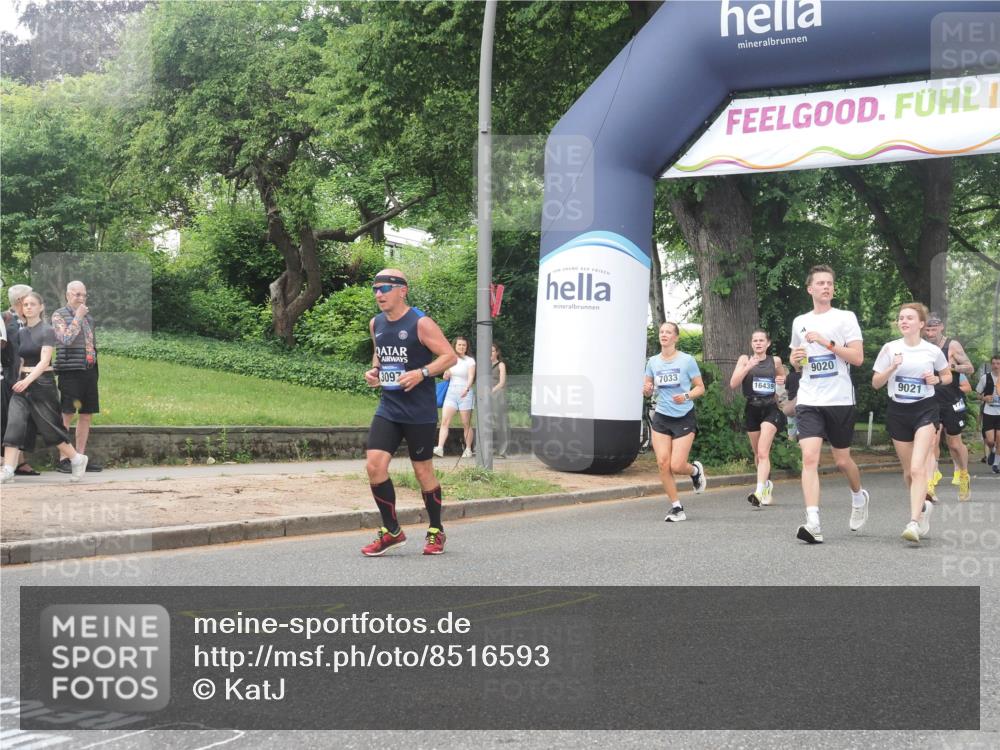 29.06.2025 - hella hamburg halbmarathon KatJ http://msf.ph/oto/8516593 29.06.2025 10:47:34 Zwischen KM18-KM19 1364, 1653, 2391, 3097, 4068, 4592, 6487, 6921, 7033, 7759, 8191 meine-sportfotos.de
