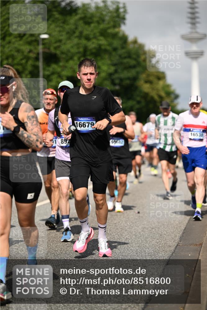 29.06.2025 - hella hamburg halbmarathon Dr. Thomas Lammeyer http://msf.ph/oto/8516800 29.06.2025 10:03:34 Kennedybrücke 1125, 1319, 1595, 1642, 1834, 1914, 1955, 2282, 2364, 2391, 2432, 2630, 2676, 2910, 3279, 3668, 3836, 4120, 4426, 4837, 5015, 5134, 5277, 5299, 5420, 5457, 5458, 5465, 6414, 6415, 6587, 7033, 7037, 7547, 7833, 8285, 8330, 8509, 8542, 8652, 8929, 9142, 9488, 9903, 9907, 9984, 10020, 10093, 10518, 10519, 11039 meine-sportfotos.de