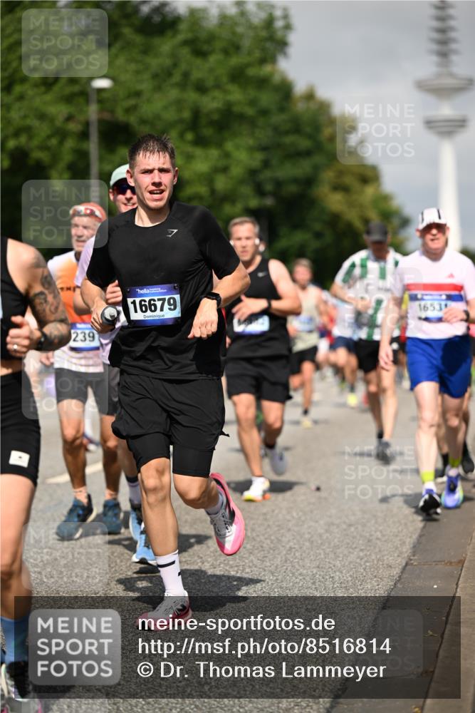 29.06.2025 - hella hamburg halbmarathon Dr. Thomas Lammeyer http://msf.ph/oto/8516814 29.06.2025 10:03:35 Kennedybrücke 1125, 1319, 1595, 1642, 1834, 1914, 1955, 2282, 2364, 2391, 2432, 2676, 2910, 3279, 3668, 3836, 4120, 4426, 4837, 5015, 5134, 5277, 5299, 5420, 5457, 5458, 5465, 6414, 6415, 6587, 7033, 7037, 7547, 7833, 8285, 8330, 8509, 8542, 8652, 8929, 9142, 9488, 9903, 9907, 9984, 10020, 10093, 10518, 10519, 11039 meine-sportfotos.de