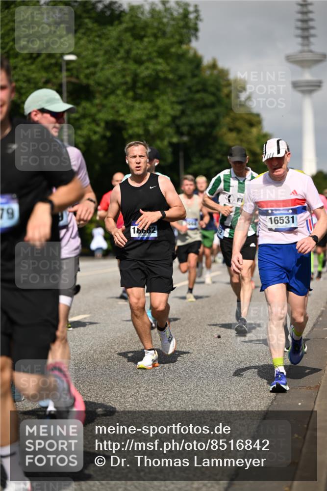 29.06.2025 - hella hamburg halbmarathon Dr. Thomas Lammeyer http://msf.ph/oto/8516842 29.06.2025 10:03:35 Kennedybrücke 1125, 1319, 1595, 1642, 1834, 1914, 1955, 2282, 2364, 2391, 2432, 2676, 2910, 3279, 3668, 3836, 4120, 4426, 4837, 5015, 5134, 5277, 5299, 5420, 5457, 5458, 5465, 6414, 6415, 6587, 7033, 7037, 7547, 7833, 8285, 8330, 8509, 8542, 8652, 8929, 9142, 9488, 9903, 9907, 9984, 10020, 10093, 10518, 10519, 11039 meine-sportfotos.de