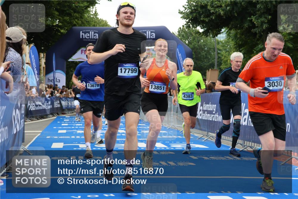 29.06.2025 - hella hamburg halbmarathon Strokosch-Dieckow http://msf.ph/oto/8516870 29.06.2025 11:20:03 Ziel 1973, 3030, 4383, 5440, 5556, 6533, 7051, 9136, 9717, 10540, 11434, 12615, 12618, 13678, 13851, 14627, 14760, 15267, 15387, 15470, 16569, 17095, 17739, 17799, 18076, 19130 meine-sportfotos.de