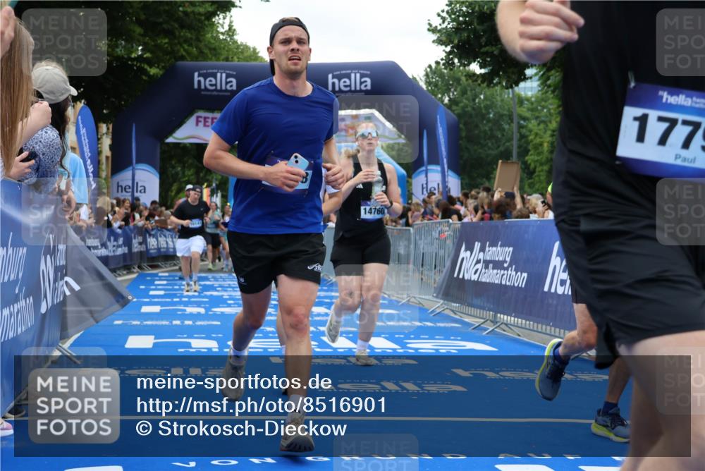 29.06.2025 - hella hamburg halbmarathon Strokosch-Dieckow http://msf.ph/oto/8516901 29.06.2025 11:20:04 Ziel 1973, 3030, 4383, 4797, 5440, 5556, 6533, 7051, 9136, 9717, 10141, 10540, 11434, 12615, 12618, 13342, 13678, 13851, 14627, 14760, 15267, 15387, 15470, 16569, 17739, 17799, 18076, 19130 meine-sportfotos.de