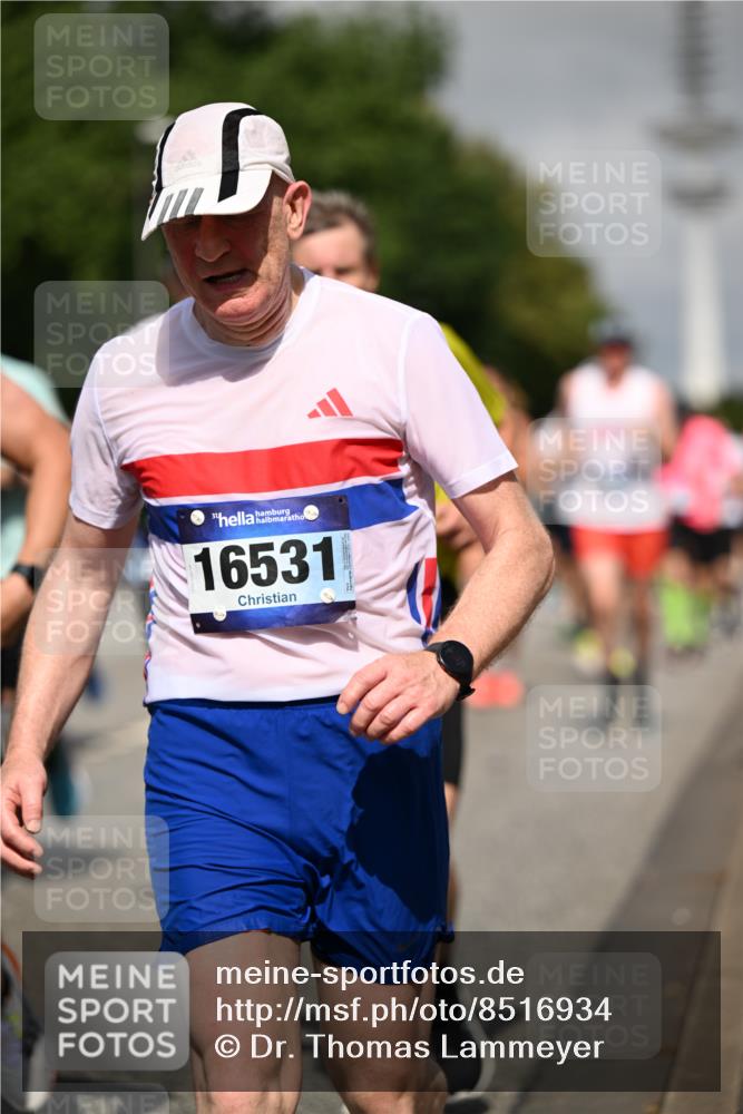 29.06.2025 - hella hamburg halbmarathon Dr. Thomas Lammeyer http://msf.ph/oto/8516934 29.06.2025 10:03:37 Kennedybrücke 1125, 1319, 1595, 1642, 1834, 1914, 1955, 2282, 2364, 2391, 2432, 2676, 2910, 3279, 3668, 3836, 4120, 4426, 4837, 5015, 5134, 5277, 5299, 5420, 5457, 5458, 5465, 6414, 6415, 6587, 7033, 7037, 7547, 8223, 8285, 8330, 8509, 8542, 8652, 8929, 9142, 9488, 9903, 9907, 9984, 10020, 10093, 10518, 10519, 11039 meine-sportfotos.de