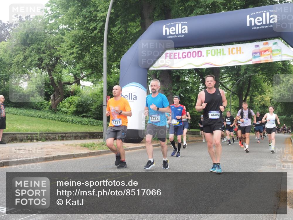 29.06.2025 - hella hamburg halbmarathon KatJ http://msf.ph/oto/8517066 29.06.2025 10:47:51 Zwischen KM18-KM19 1190, 8154, 8421, 8422, 8483 meine-sportfotos.de