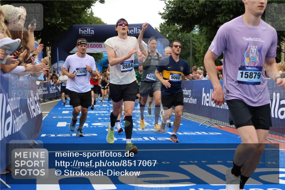29.06.2025 - hella hamburg halbmarathon Strokosch-Dieckow http://msf.ph/oto/8517067 29.06.2025 10:55:03 Ziel 1549, 1628, 2119, 2448, 2884, 3041, 3652, 3791, 3945, 4249, 4616, 4938, 5020, 6355, 6433, 8514, 8691, 8698, 9060, 9361, 9380, 10191, 10192, 10266, 11333, 11747, 11976, 12248, 12961, 13297, 13988, 14750, 14834, 14845, 14948, 15126, 15879, 16047, 16108, 16630, 17803, 17842, 18181, 18325 meine-sportfotos.de