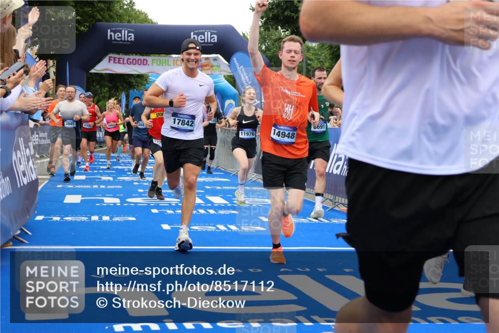 29.06.2025 - hella hamburg halbmarathon Strokosch-Dieckow http://msf.ph/oto/8517112 29.06.2025 10:55:04 Ziel 1549, 1628, 2119, 2448, 2884, 3041, 3652, 3791, 3945, 4249, 4616, 4903, 4938, 5020, 6355, 6433, 8691, 8698, 9060, 9361, 9380, 10191, 10192, 10266, 11333, 11747, 11976, 12248, 12961, 13297, 13988, 14750, 14834, 14845, 14948, 15126, 15879, 16047, 16108, 16630, 17803, 17842, 18031, 18181, 18966 meine-sportfotos.de