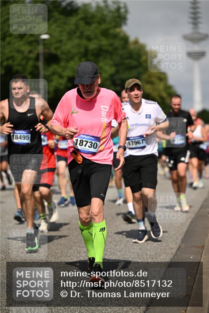 29.06.2025 - hella hamburg halbmarathon Dr. Thomas Lammeyer http://msf.ph/oto/8517132 29.06.2025 10:03:43 Kennedybrücke 1125, 1319, 1595, 1642, 1834, 1914, 1955, 2099, 2282, 2364, 2391, 2432, 2676, 2910, 3279, 3668, 3836, 4231, 4426, 4837, 5015, 5134, 5277, 5299, 5420, 6414, 6415, 6581, 6587, 7033, 7037, 7547, 7786, 8223, 8285, 8330, 8394, 8402, 8573, 8929, 9488, 9907, 9984, 10020, 10031, 10093, 10518, 11039 meine-sportfotos.de