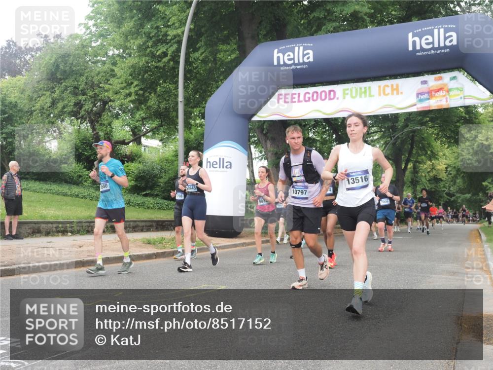 29.06.2025 - hella hamburg halbmarathon KatJ http://msf.ph/oto/8517152 29.06.2025 10:47:53 Zwischen KM18-KM19 3740, 5708, 6580, 7006, 8154, 8421, 8422, 8483 meine-sportfotos.de