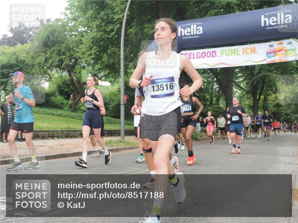 29.06.2025 - hella hamburg halbmarathon KatJ http://msf.ph/oto/8517188 29.06.2025 10:47:54 Zwischen KM18-KM19 3740, 5602, 5603, 5708, 6580, 7006, 7757, 8154, 8421, 8422 meine-sportfotos.de