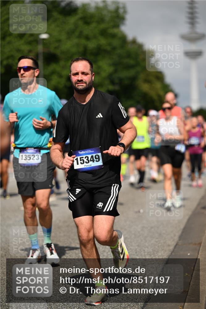 29.06.2025 - hella hamburg halbmarathon Dr. Thomas Lammeyer http://msf.ph/oto/8517197 29.06.2025 10:03:46 Kennedybrücke 1006, 1125, 1595, 1642, 1834, 1955, 2099, 2282, 2364, 2391, 2432, 2676, 2910, 3279, 3668, 3836, 4231, 5015, 5134, 5277, 5299, 5420, 6202, 6414, 6415, 6581, 6587, 7037, 7547, 7786, 8223, 8285, 8330, 8394, 8402, 8520, 8573, 8929, 9488, 9907, 9984, 10020, 10031, 10093, 10518 meine-sportfotos.de