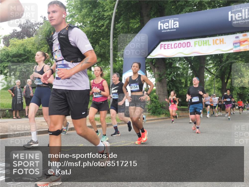 29.06.2025 - hella hamburg halbmarathon KatJ http://msf.ph/oto/8517215 29.06.2025 10:47:55 Zwischen KM18-KM19 3740, 5602, 5603, 5708, 6580, 7006, 7757, 8154, 8421, 8422 meine-sportfotos.de