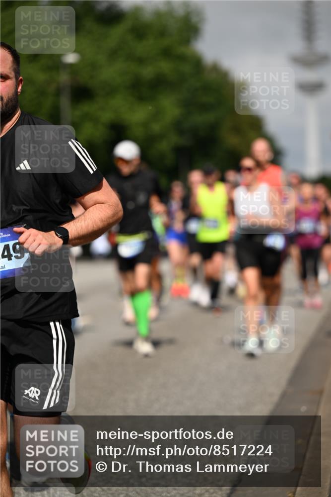 29.06.2025 - hella hamburg halbmarathon Dr. Thomas Lammeyer http://msf.ph/oto/8517224 29.06.2025 10:03:47 Kennedybrücke 1006, 1125, 1595, 1642, 1834, 1955, 2099, 2364, 2391, 2432, 2676, 2910, 3279, 3668, 3836, 4231, 5015, 5134, 5277, 5420, 6202, 6414, 6415, 6581, 6587, 7547, 7786, 8223, 8285, 8330, 8394, 8402, 8520, 8573, 8929, 9488, 9907, 9984, 10031, 10093, 11158 meine-sportfotos.de
