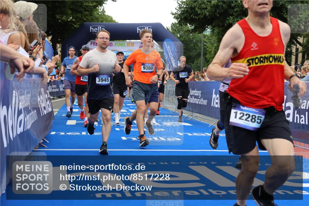 29.06.2025 - hella hamburg halbmarathon Strokosch-Dieckow http://msf.ph/oto/8517228 29.06.2025 10:55:07 Ziel 1549, 1628, 2119, 2448, 2884, 3041, 3791, 3945, 4249, 4903, 4938, 6355, 6891, 8691, 8973, 9060, 9361, 9380, 10188, 10191, 10192, 10582, 11333, 11747, 11976, 12248, 12961, 13297, 14750, 14834, 14948, 15126, 15854, 15879, 16108, 16521, 16630, 17803, 17842, 18031, 18966 meine-sportfotos.de