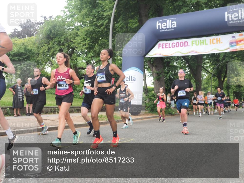 29.06.2025 - hella hamburg halbmarathon KatJ http://msf.ph/oto/8517233 29.06.2025 10:47:55 Zwischen KM18-KM19 3740, 5602, 5603, 5708, 6580, 7006, 7757, 8154, 8421, 8422 meine-sportfotos.de