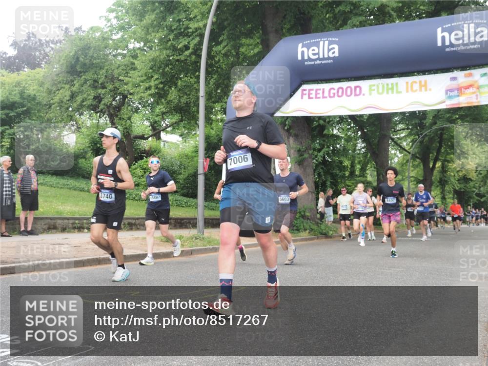 29.06.2025 - hella hamburg halbmarathon KatJ http://msf.ph/oto/8517267 29.06.2025 10:47:56 Zwischen KM18-KM19 3740, 5602, 5603, 5708, 6580, 7006, 7757, 8154, 8421, 8422 meine-sportfotos.de