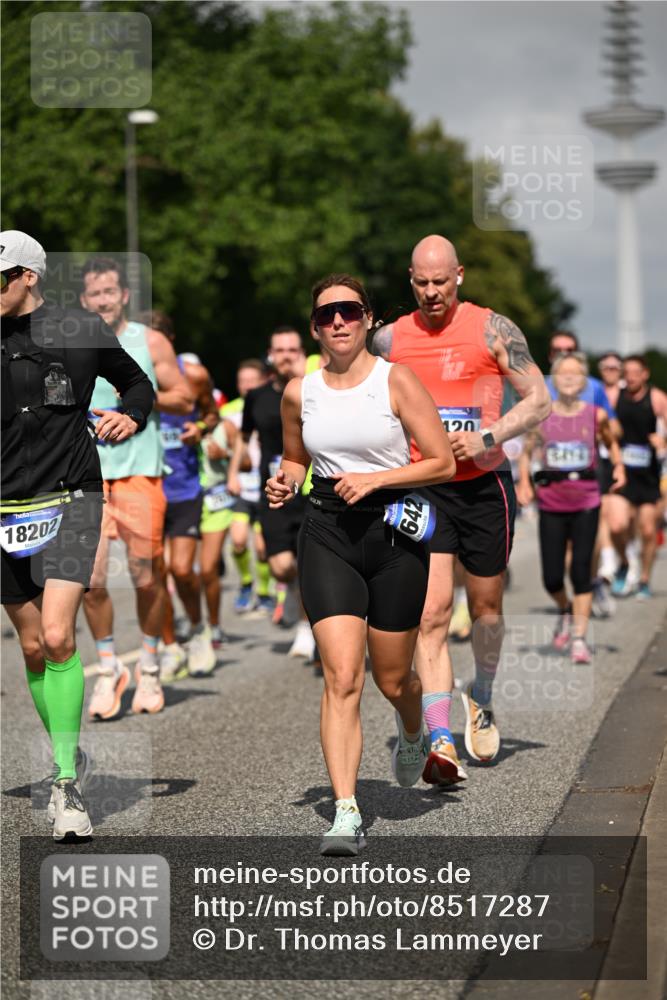 29.06.2025 - hella hamburg halbmarathon Dr. Thomas Lammeyer http://msf.ph/oto/8517287 29.06.2025 10:03:48 Kennedybrücke 1006, 1125, 1642, 1834, 1955, 2099, 2348, 2364, 2391, 2432, 2676, 2910, 3279, 3668, 3836, 4231, 5015, 5134, 5420, 6202, 6414, 6415, 6581, 6587, 7547, 7786, 8223, 8285, 8330, 8394, 8402, 8520, 8573, 9488, 9907, 9984, 10031, 10093, 10788, 11158 meine-sportfotos.de