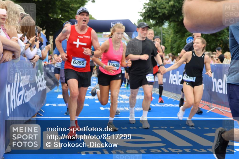 29.06.2025 - hella hamburg halbmarathon Strokosch-Dieckow http://msf.ph/oto/8517299 29.06.2025 10:55:09 Ziel 1549, 1628, 2119, 2448, 2884, 3041, 3791, 3945, 4903, 6355, 6891, 8691, 8973, 9060, 9361, 9380, 10188, 10191, 10192, 10263, 10582, 11333, 11747, 11976, 12248, 12961, 13297, 14750, 14834, 14948, 15854, 16108, 16521, 16630, 17803, 17842, 18031, 18966 meine-sportfotos.de
