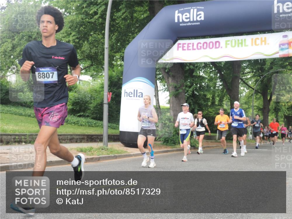 29.06.2025 - hella hamburg halbmarathon KatJ http://msf.ph/oto/8517329 29.06.2025 10:47:58 Zwischen KM18-KM19 3400, 3740, 5602, 5603, 5708, 6580, 7006, 7757, 8154 meine-sportfotos.de