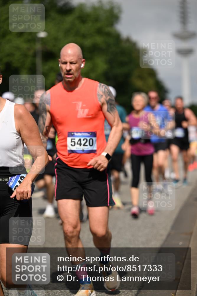 29.06.2025 - hella hamburg halbmarathon Dr. Thomas Lammeyer http://msf.ph/oto/8517333 29.06.2025 10:03:50 Kennedybrücke 1006, 1125, 1334, 1642, 1834, 1955, 2099, 2348, 2676, 2677, 2910, 3177, 3279, 3668, 3836, 4231, 5015, 5134, 5341, 5420, 6202, 6414, 6415, 6581, 6587, 7547, 7786, 8223, 8285, 8330, 8394, 8402, 8520, 8573, 9984, 10031, 10093, 10788, 11158 meine-sportfotos.de