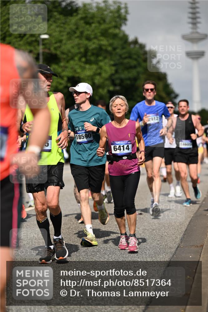 29.06.2025 - hella hamburg halbmarathon Dr. Thomas Lammeyer http://msf.ph/oto/8517364 29.06.2025 10:03:51 Kennedybrücke 1006, 1125, 1180, 1334, 1642, 1834, 1955, 2099, 2348, 2676, 2677, 2910, 3177, 3279, 3668, 3836, 4231, 5015, 5134, 5341, 5420, 6084, 6202, 6414, 6415, 6581, 6587, 7547, 7786, 8223, 8285, 8330, 8394, 8402, 8520, 8573, 9984, 10031, 10093, 10788, 11158, 11366 meine-sportfotos.de
