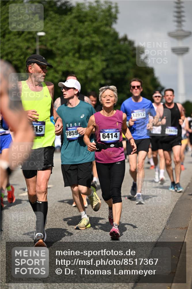 29.06.2025 - hella hamburg halbmarathon Dr. Thomas Lammeyer http://msf.ph/oto/8517367 29.06.2025 10:03:51 Kennedybrücke 1006, 1125, 1180, 1334, 1642, 1834, 1955, 2099, 2348, 2676, 2677, 2910, 3177, 3279, 3668, 3836, 4231, 5015, 5134, 5341, 5420, 6084, 6202, 6414, 6415, 6581, 6587, 7547, 7786, 8223, 8285, 8330, 8394, 8402, 8520, 8573, 9984, 10031, 10093, 10788, 11158, 11366 meine-sportfotos.de