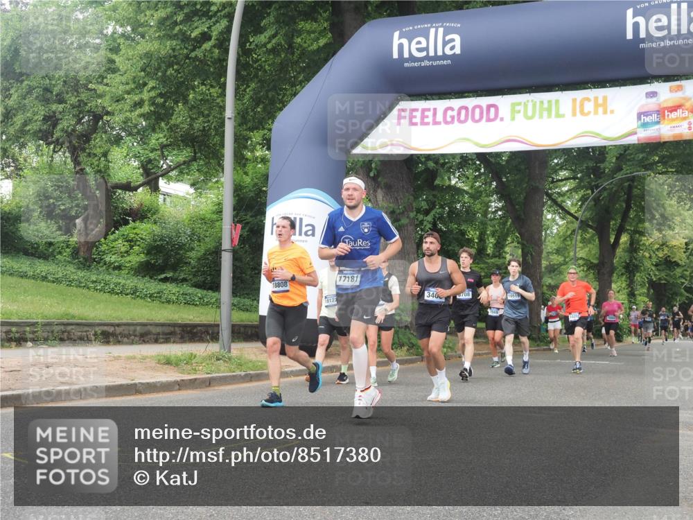 29.06.2025 - hella hamburg halbmarathon KatJ http://msf.ph/oto/8517380 29.06.2025 10:48:01 Zwischen KM18-KM19 3400, 5602, 5603, 5708, 6708, 7757 meine-sportfotos.de