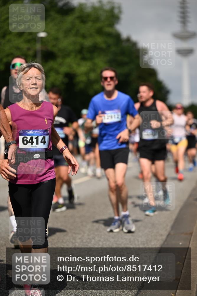29.06.2025 - hella hamburg halbmarathon Dr. Thomas Lammeyer http://msf.ph/oto/8517412 29.06.2025 10:03:52 Kennedybrücke 1006, 1125, 1180, 1334, 1642, 1834, 1955, 2099, 2348, 2676, 2677, 2910, 3177, 3279, 3668, 3836, 3861, 4231, 5015, 5134, 5341, 5420, 6082, 6084, 6202, 6414, 6415, 6581, 6587, 7547, 7786, 8223, 8285, 8330, 8394, 8402, 8520, 8573, 9984, 10031, 10093, 10788, 11158, 11366 meine-sportfotos.de