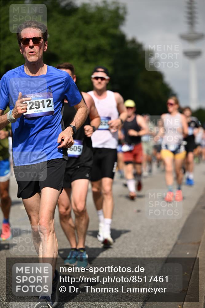 29.06.2025 - hella hamburg halbmarathon Dr. Thomas Lammeyer http://msf.ph/oto/8517461 29.06.2025 10:03:54 Kennedybrücke 1006, 1125, 1180, 1334, 1642, 1834, 1955, 2099, 2348, 2676, 2677, 2910, 3112, 3177, 3279, 3836, 3861, 3898, 4231, 4796, 5015, 5134, 5341, 5420, 6082, 6084, 6202, 6260, 6414, 6415, 6581, 6587, 7547, 7786, 8223, 8285, 8330, 8394, 8402, 8520, 8573, 9611, 10031, 10044, 10093, 10788, 11158, 11366 meine-sportfotos.de