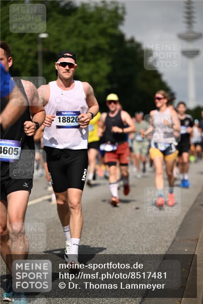 29.06.2025 - hella hamburg halbmarathon Dr. Thomas Lammeyer http://msf.ph/oto/8517481 29.06.2025 10:03:54 Kennedybrücke 1006, 1125, 1180, 1334, 1642, 1834, 1955, 2099, 2348, 2676, 2677, 2910, 3112, 3177, 3279, 3836, 3861, 3898, 4231, 4796, 5015, 5134, 5341, 5420, 6082, 6084, 6202, 6260, 6414, 6415, 6581, 6587, 7547, 7786, 8223, 8285, 8330, 8394, 8402, 8520, 8573, 9611, 10031, 10044, 10093, 10788, 11158, 11366 meine-sportfotos.de