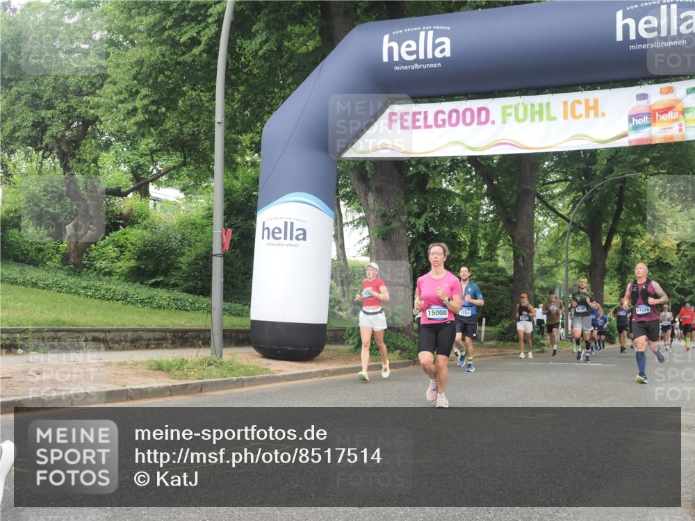 29.06.2025 - hella hamburg halbmarathon KatJ http://msf.ph/oto/8517514 29.06.2025 10:48:06 Zwischen KM18-KM19 1264, 3400, 6708, 7049 meine-sportfotos.de