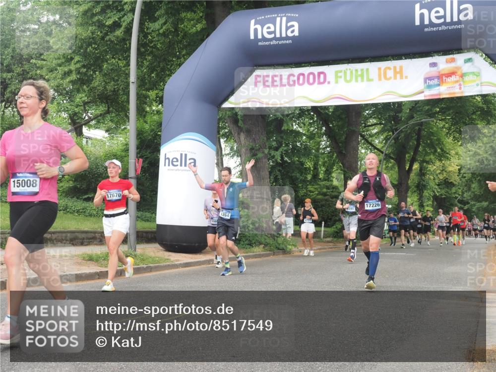 29.06.2025 - hella hamburg halbmarathon KatJ http://msf.ph/oto/8517549 29.06.2025 10:48:08 Zwischen KM18-KM19 1264, 6708, 7049, 8721 meine-sportfotos.de