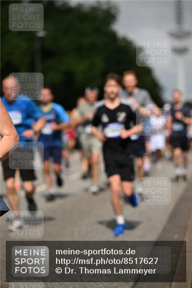 29.06.2025 - hella hamburg halbmarathon Dr. Thomas Lammeyer http://msf.ph/oto/8517627 29.06.2025 10:03:58 Kennedybrücke 1006, 1125, 1180, 1239, 1334, 1642, 1834, 1955, 2099, 2348, 2676, 2677, 2910, 3112, 3177, 3279, 3861, 3898, 4231, 4796, 5015, 5134, 5341, 5420, 6082, 6084, 6202, 6260, 6414, 6415, 6462, 6581, 6587, 7786, 7824, 8223, 8285, 8330, 8394, 8402, 8520, 8573, 8730, 9611, 10031, 10044, 10093, 10337, 10582, 10788, 11158, 11366 meine-sportfotos.de