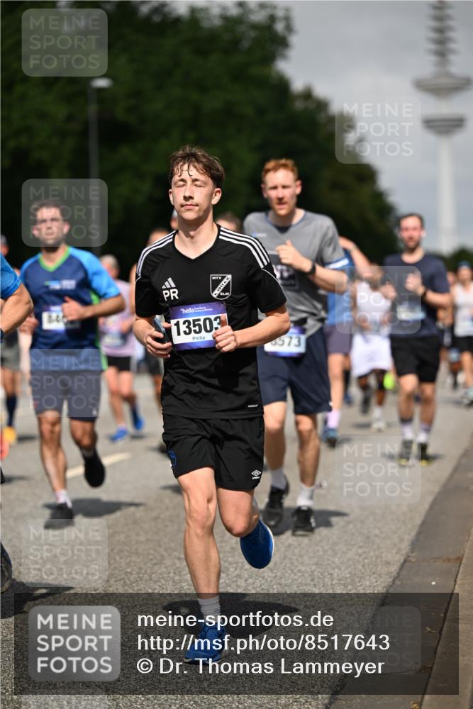 29.06.2025 - hella hamburg halbmarathon Dr. Thomas Lammeyer http://msf.ph/oto/8517643 29.06.2025 10:03:59 Kennedybrücke 1006, 1125, 1180, 1239, 1334, 1642, 1834, 2099, 2348, 2676, 2677, 2910, 3112, 3177, 3861, 3898, 4231, 4796, 5015, 5134, 5341, 5420, 5728, 6082, 6084, 6202, 6260, 6414, 6415, 6462, 6581, 6587, 7786, 7824, 8223, 8285, 8394, 8402, 8520, 8573, 8730, 9611, 10031, 10044, 10093, 10337, 10582, 10788, 11158, 11159, 11366 meine-sportfotos.de