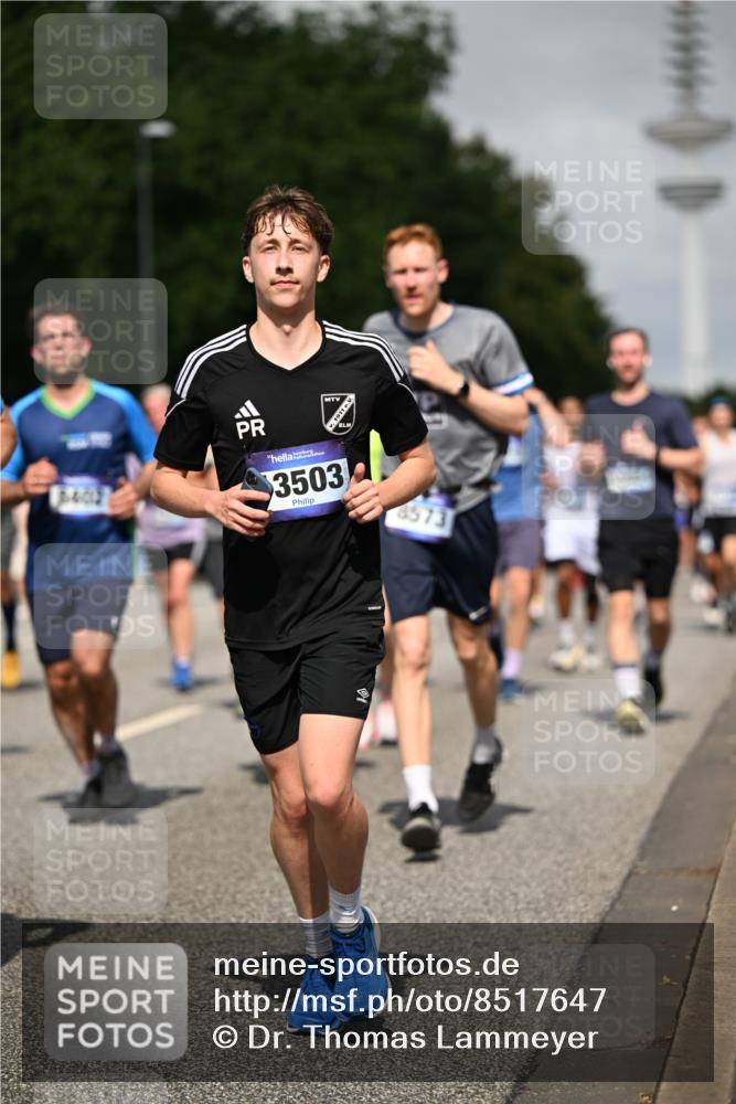 29.06.2025 - hella hamburg halbmarathon Dr. Thomas Lammeyer http://msf.ph/oto/8517647 29.06.2025 10:03:59 Kennedybrücke 1006, 1125, 1180, 1239, 1334, 1642, 1834, 2099, 2348, 2676, 2677, 2910, 3112, 3177, 3861, 3898, 4231, 4796, 5015, 5134, 5341, 5420, 5728, 6082, 6084, 6202, 6260, 6414, 6415, 6462, 6581, 6587, 7786, 7824, 8223, 8285, 8394, 8402, 8520, 8573, 8730, 9611, 10031, 10044, 10093, 10337, 10582, 10788, 11158, 11159, 11366 meine-sportfotos.de