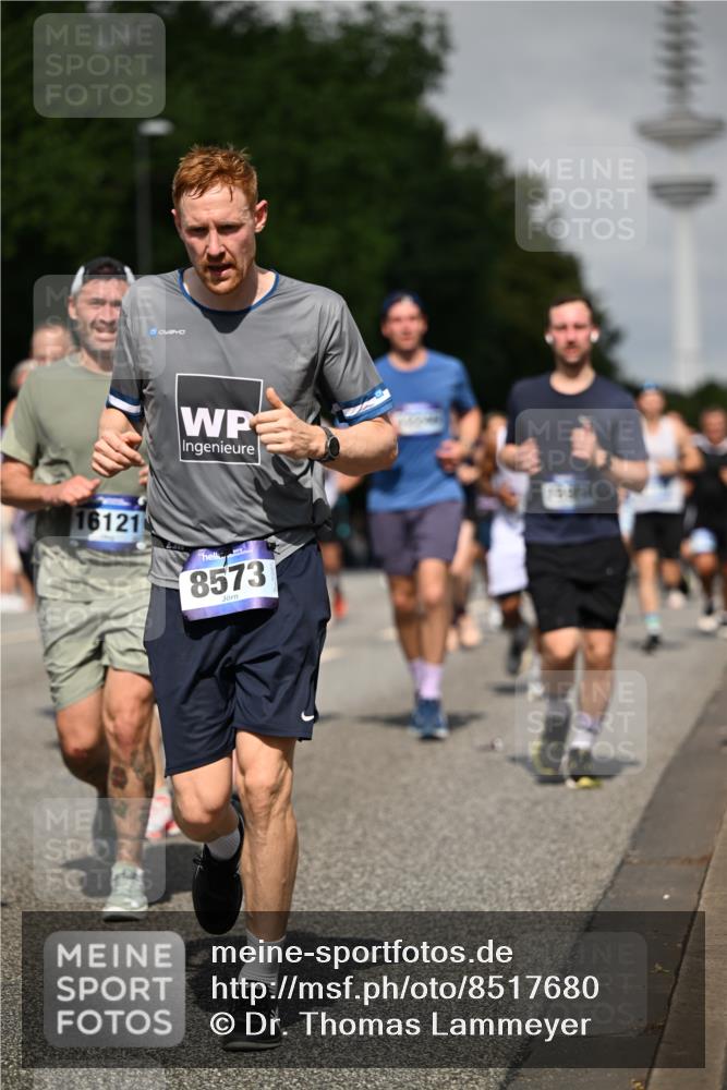 29.06.2025 - hella hamburg halbmarathon Dr. Thomas Lammeyer http://msf.ph/oto/8517680 29.06.2025 10:04:00 Kennedybrücke 1006, 1125, 1180, 1239, 1334, 1642, 1834, 2099, 2348, 2676, 2677, 3112, 3177, 3861, 3898, 4231, 4796, 5015, 5134, 5341, 5420, 5728, 6082, 6084, 6202, 6260, 6414, 6415, 6462, 6581, 6587, 7786, 7824, 8223, 8285, 8394, 8402, 8520, 8531, 8573, 8730, 9611, 10031, 10044, 10093, 10337, 10582, 10788, 11158, 11159, 11366 meine-sportfotos.de