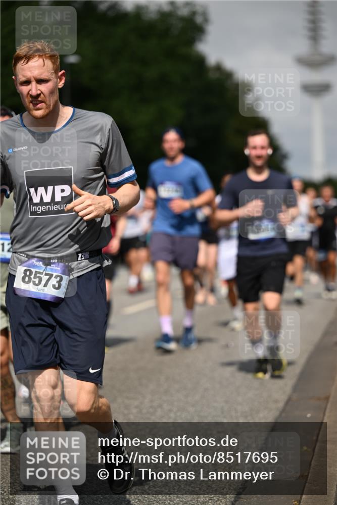 29.06.2025 - hella hamburg halbmarathon Dr. Thomas Lammeyer http://msf.ph/oto/8517695 29.06.2025 10:04:00 Kennedybrücke 1006, 1125, 1180, 1239, 1334, 1642, 1834, 2099, 2348, 2676, 2677, 3112, 3177, 3861, 3898, 4231, 4796, 5015, 5134, 5341, 5420, 5728, 6082, 6084, 6202, 6260, 6414, 6415, 6462, 6581, 6587, 7786, 7824, 8223, 8285, 8394, 8402, 8520, 8531, 8573, 8730, 9611, 10031, 10044, 10093, 10337, 10582, 10788, 11158, 11159, 11366 meine-sportfotos.de