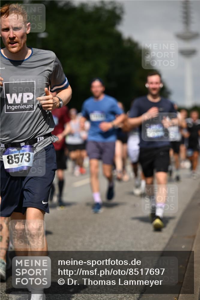 29.06.2025 - hella hamburg halbmarathon Dr. Thomas Lammeyer http://msf.ph/oto/8517697 29.06.2025 10:04:01 Kennedybrücke 1006, 1125, 1180, 1239, 1334, 1642, 2099, 2348, 2676, 2677, 3112, 3177, 3861, 3898, 4231, 4796, 5134, 5341, 5420, 5728, 6082, 6084, 6202, 6260, 6414, 6415, 6462, 6581, 6602, 7786, 7824, 8223, 8285, 8394, 8402, 8520, 8531, 8573, 8730, 9611, 10031, 10044, 10093, 10337, 10582, 10788, 11158, 11159, 11366 meine-sportfotos.de