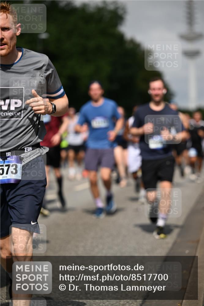 29.06.2025 - hella hamburg halbmarathon Dr. Thomas Lammeyer http://msf.ph/oto/8517700 29.06.2025 10:04:01 Kennedybrücke 1006, 1125, 1180, 1239, 1334, 1642, 2099, 2348, 2676, 2677, 3112, 3177, 3861, 3898, 4231, 4796, 5134, 5341, 5420, 5728, 6082, 6084, 6202, 6260, 6414, 6415, 6462, 6581, 6602, 7786, 7824, 8223, 8285, 8394, 8402, 8520, 8531, 8573, 8730, 9611, 10031, 10044, 10093, 10337, 10582, 10788, 11158, 11159, 11366 meine-sportfotos.de
