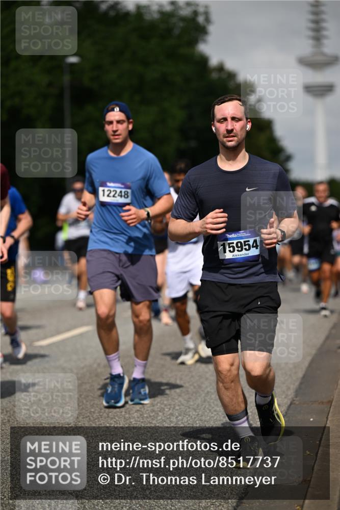 29.06.2025 - hella hamburg halbmarathon Dr. Thomas Lammeyer http://msf.ph/oto/8517737 29.06.2025 10:04:02 Kennedybrücke 1006, 1125, 1180, 1239, 1334, 2099, 2346, 2348, 2676, 2677, 3112, 3177, 3861, 3898, 4231, 4796, 5341, 5728, 6082, 6084, 6201, 6202, 6260, 6414, 6415, 6462, 6581, 6602, 7786, 7824, 8223, 8394, 8402, 8520, 8531, 8573, 8730, 9611, 10031, 10044, 10093, 10337, 10582, 10788, 11158, 11159, 11366 meine-sportfotos.de