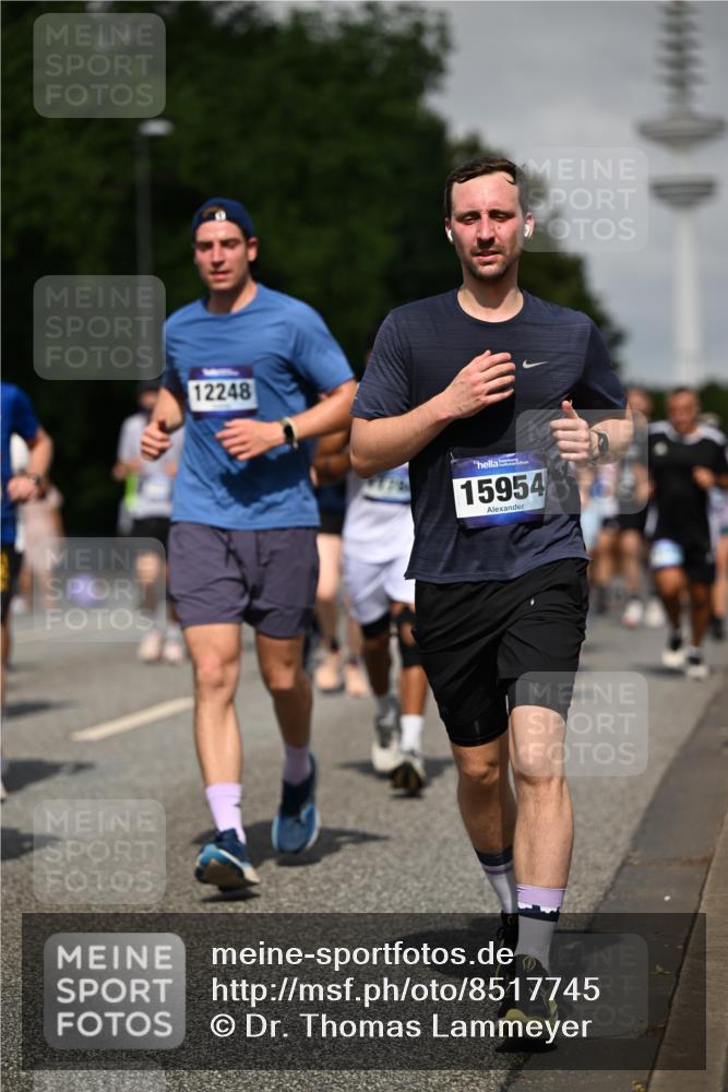 29.06.2025 - hella hamburg halbmarathon Dr. Thomas Lammeyer http://msf.ph/oto/8517745 29.06.2025 10:04:02 Kennedybrücke 1006, 1125, 1180, 1239, 1334, 2099, 2346, 2348, 2676, 2677, 3112, 3177, 3861, 3898, 4231, 4796, 5341, 5728, 6082, 6084, 6201, 6202, 6260, 6414, 6415, 6462, 6581, 6602, 7786, 7824, 8223, 8394, 8402, 8520, 8531, 8573, 8730, 9611, 10031, 10044, 10093, 10337, 10582, 10788, 11158, 11159, 11366 meine-sportfotos.de