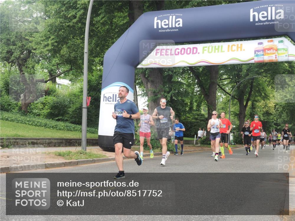 29.06.2025 - hella hamburg halbmarathon KatJ http://msf.ph/oto/8517752 29.06.2025 10:48:14 Zwischen KM18-KM19 1264, 2911, 7306, 8590, 8721 meine-sportfotos.de