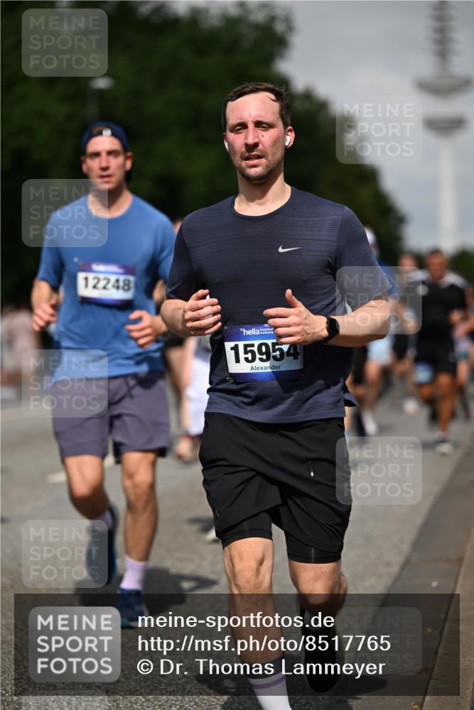29.06.2025 - hella hamburg halbmarathon Dr. Thomas Lammeyer http://msf.ph/oto/8517765 29.06.2025 10:04:03 Kennedybrücke 1006, 1125, 1180, 1239, 1264, 1334, 2099, 2346, 2348, 2676, 2677, 3112, 3177, 3861, 3898, 4013, 4231, 4594, 4796, 5341, 5728, 6082, 6084, 6104, 6201, 6202, 6260, 6414, 6415, 6462, 6581, 6602, 7786, 7824, 8223, 8394, 8402, 8520, 8531, 8573, 8730, 9611, 10031, 10044, 10093, 10337, 10582, 10788, 11158, 11159, 11366 meine-sportfotos.de