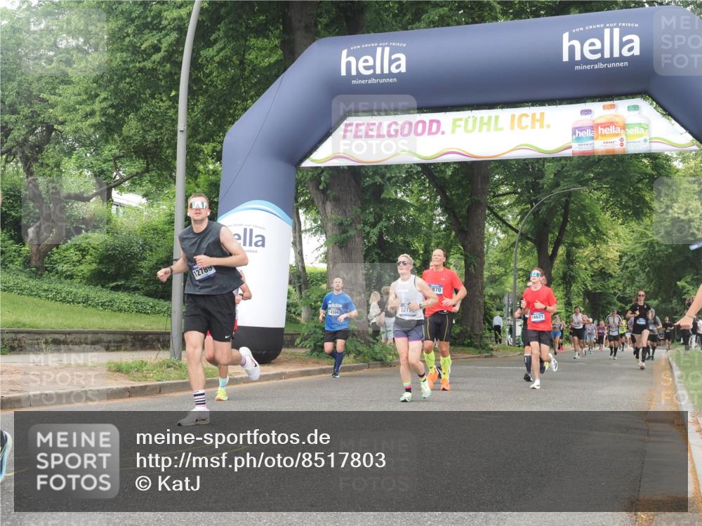 29.06.2025 - hella hamburg halbmarathon KatJ http://msf.ph/oto/8517803 29.06.2025 10:48:16 Zwischen KM18-KM19 2911, 5613, 5870, 7306, 8177, 8590, 8721 meine-sportfotos.de